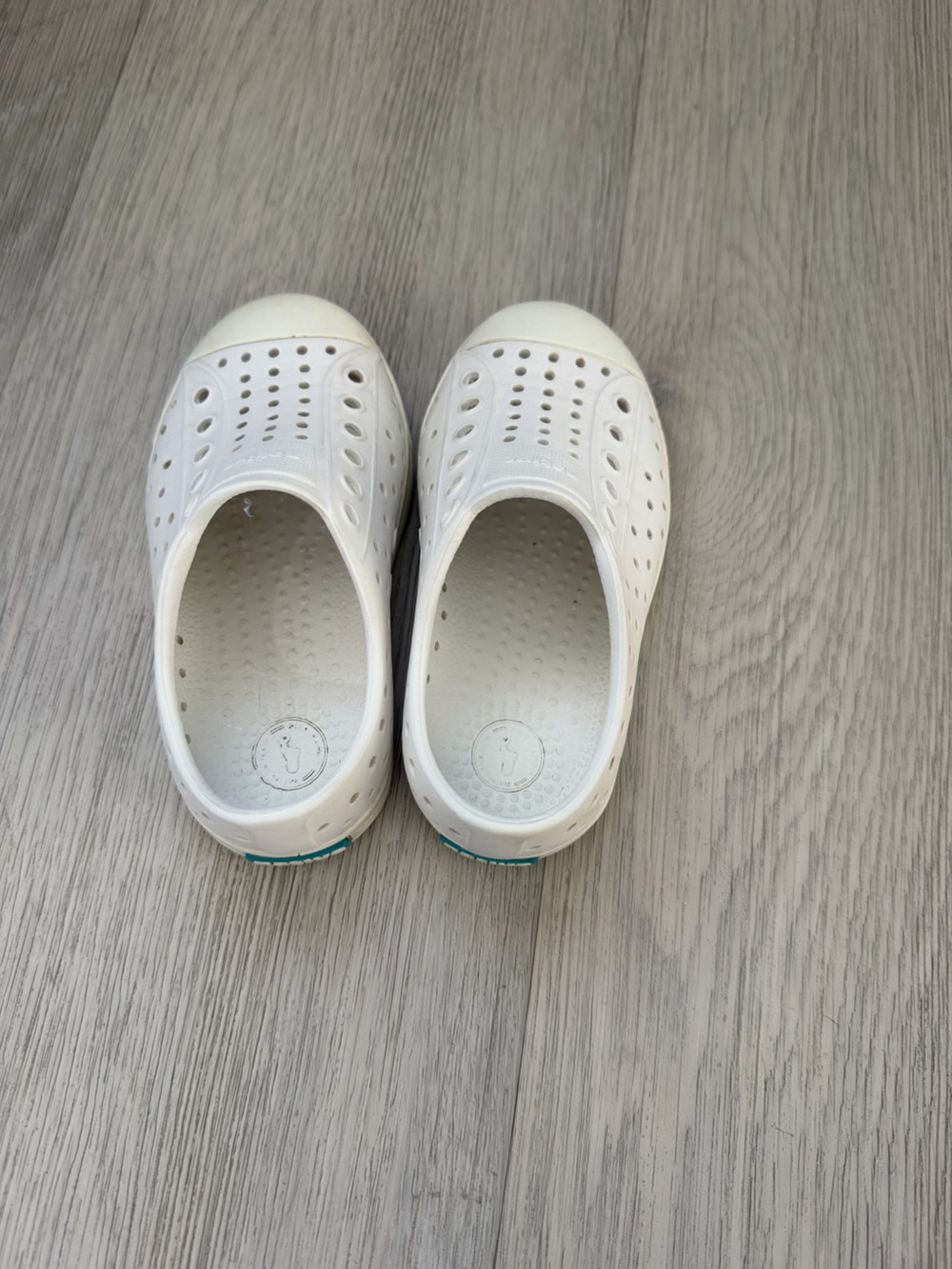 Native Kids Water Shoes in White - Picture 2 of 3